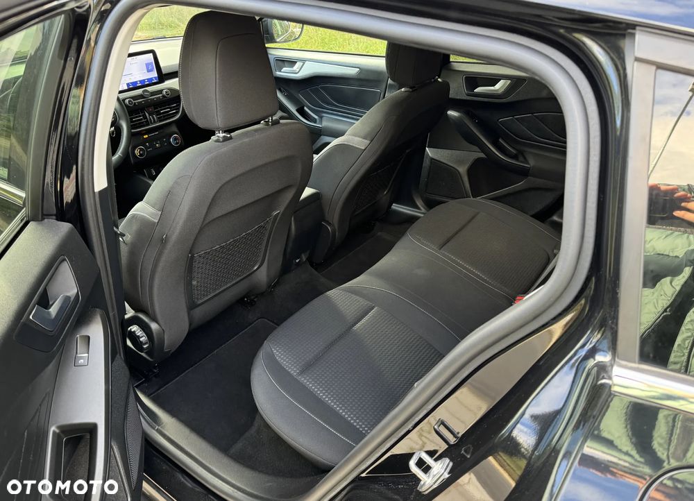 Ford Focus 1.0 EcoBoost Hybrid TITANIUM - 15