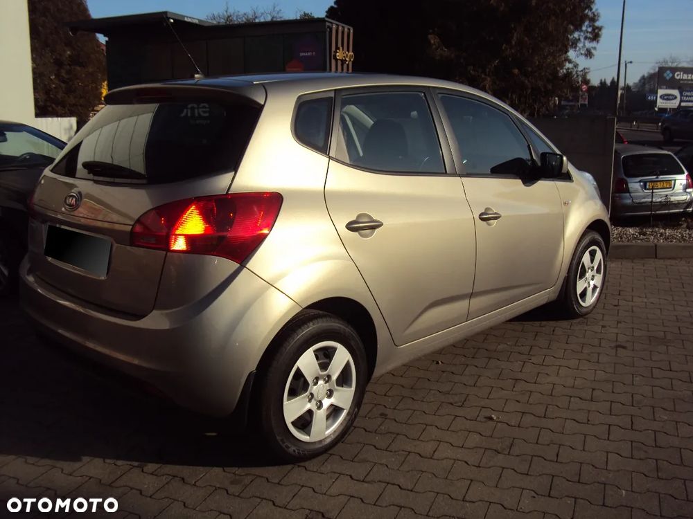Kia Venga 1.4 CVVT Business Line - 11