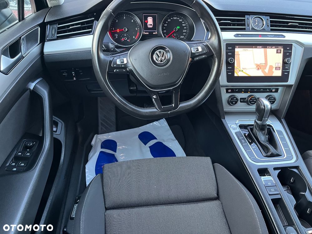 Volkswagen Passat Variant 2.0 TDI BMT Highline DSG - 9