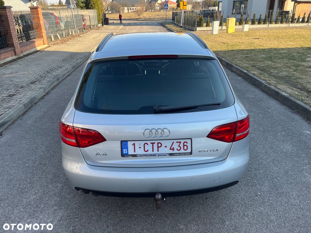 Audi A4 Avant - 10