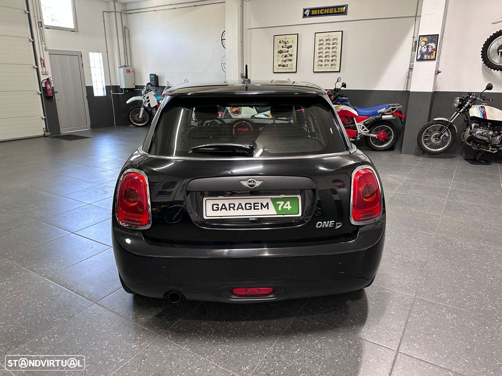 MINI 5 Portas One D - 12