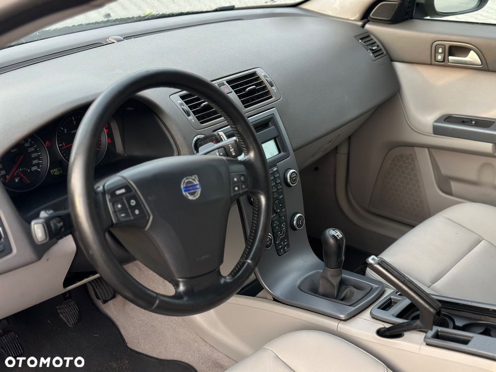 Volvo V50 1.6D DPF DRIVe - 9