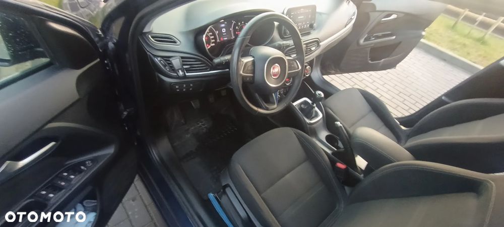 Fiat Tipo 1.4 T-Jet 16v Easy - 5