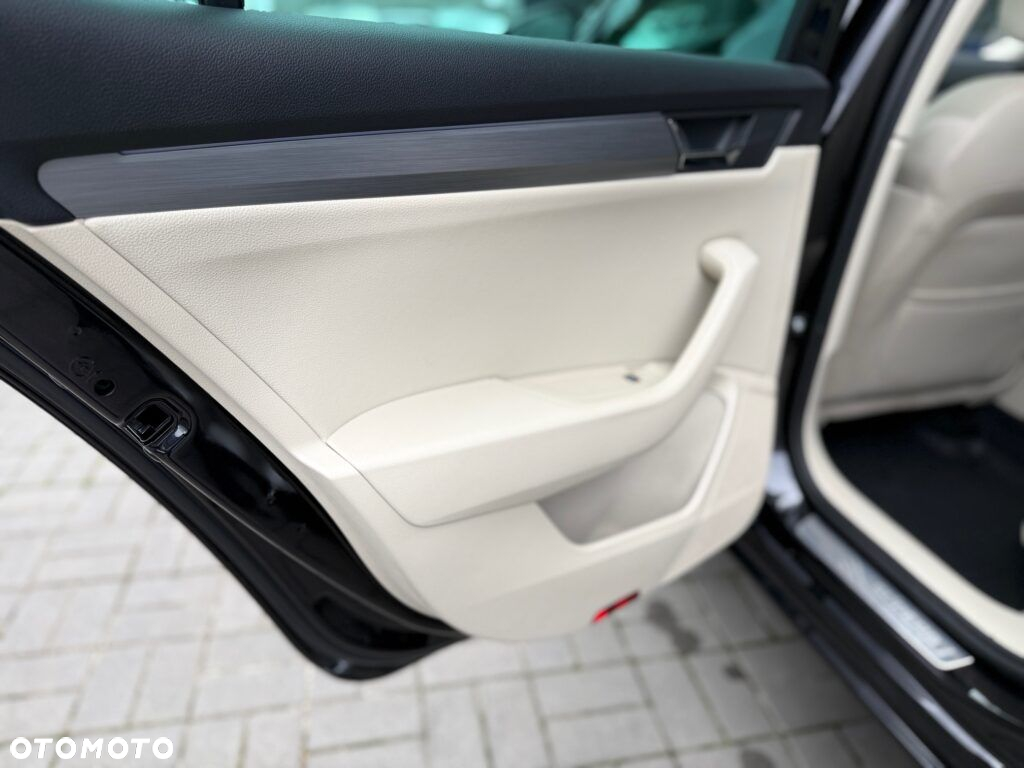Skoda Superb 2.0 TDI Style DSG - 16