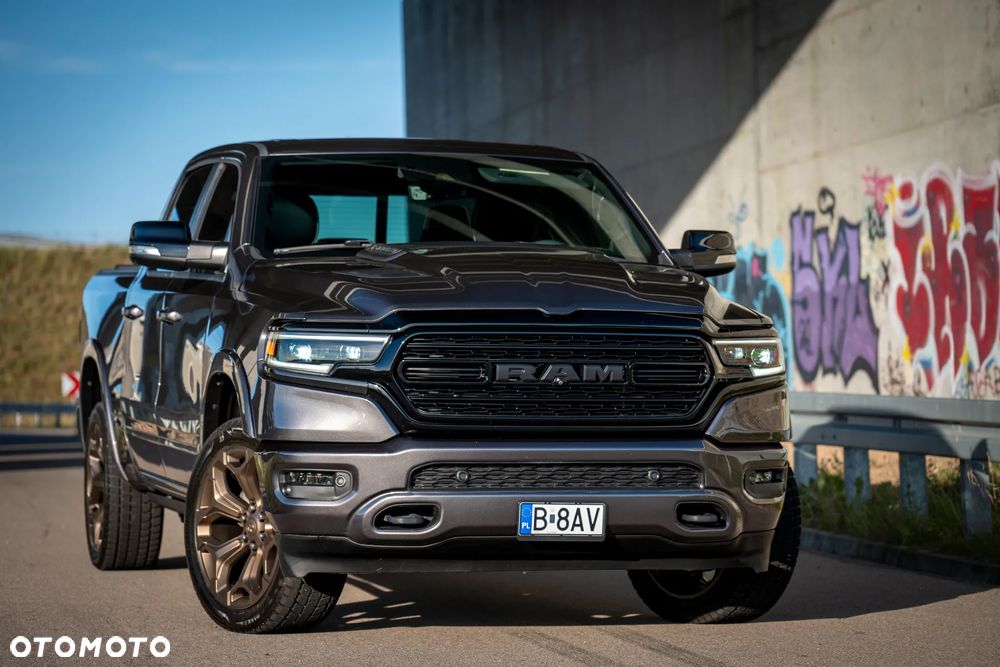 RAM 1500 Crew Cab Shortbed Limited - 4
