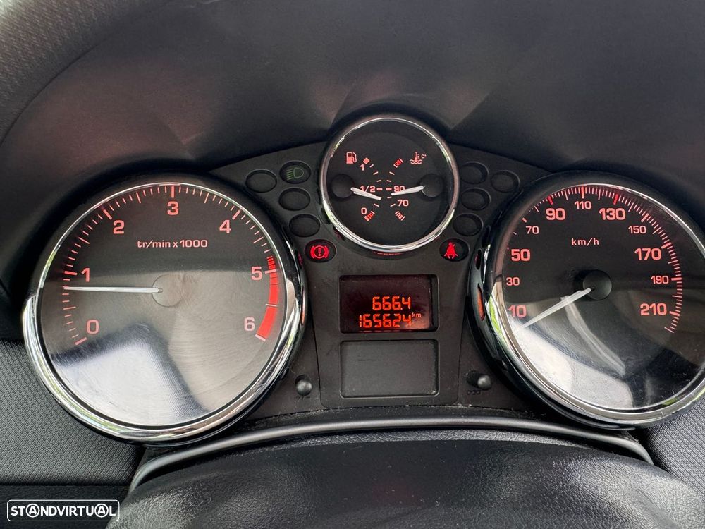 Peugeot 207 - 6
