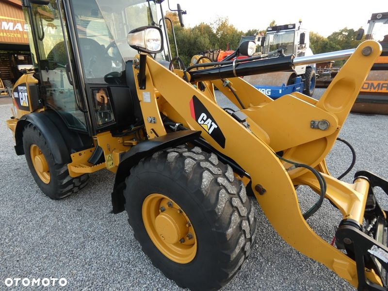 Caterpillar CAT 906H2 Z Niemiec / SZYBKA SKRZYNIA 35KM/H / Super Stan / - 24