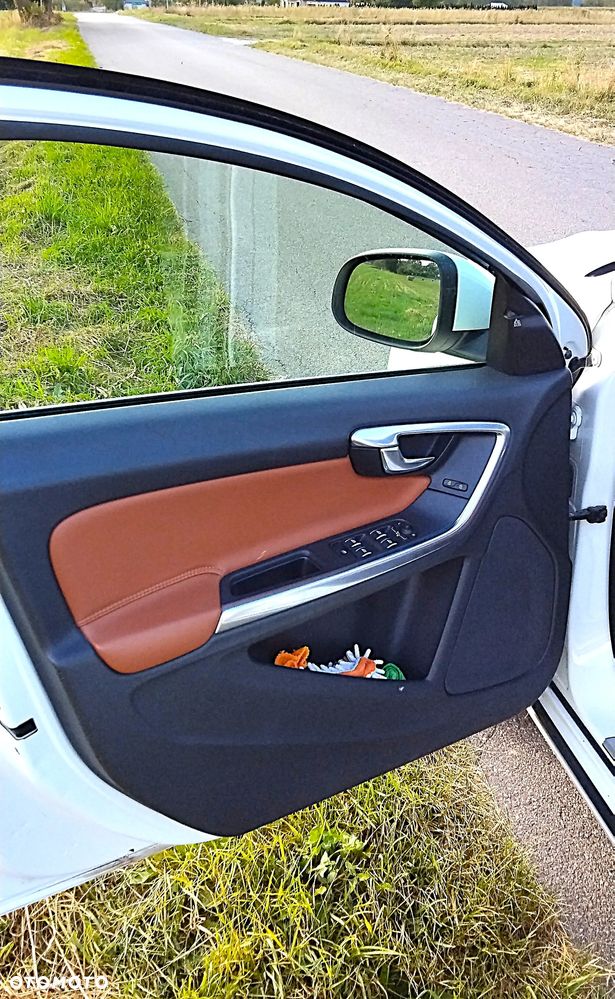 Volvo S60 2.5 T5 AWD - 8