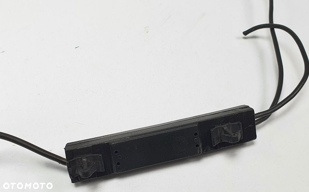 WZMACNIACZ ANTENY MERCEDES W209 A2038209489 - 2