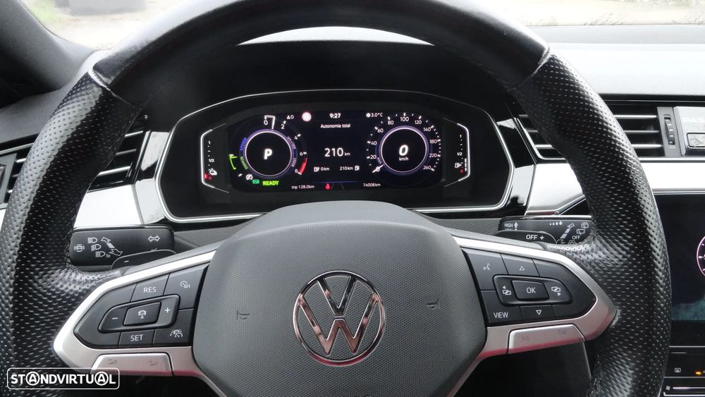 VW Passat Variant - 11