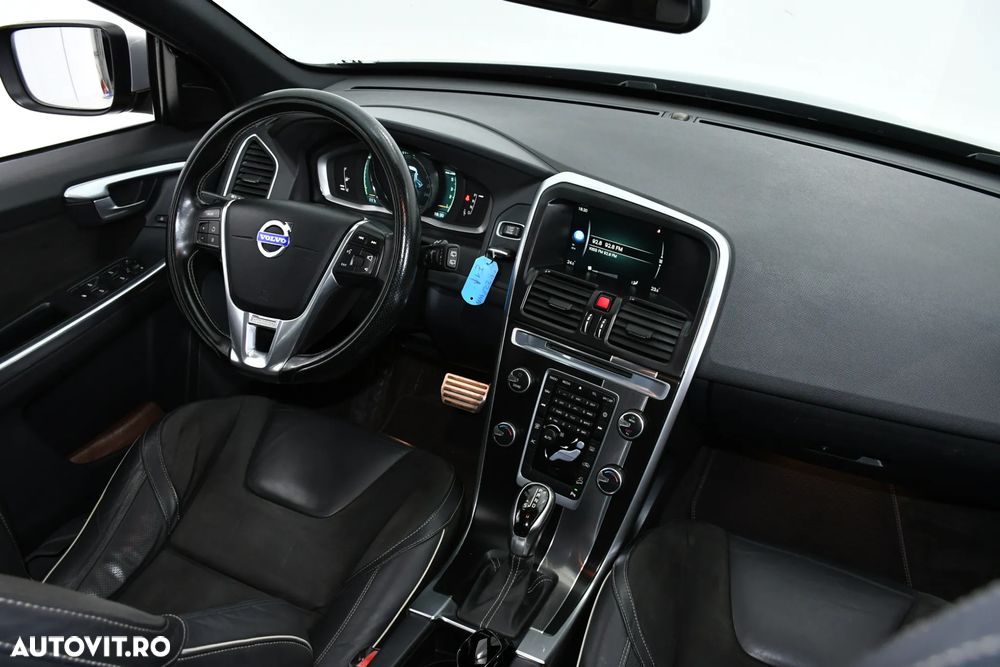 Volvo XC 60 D4AWD R-Design - 5