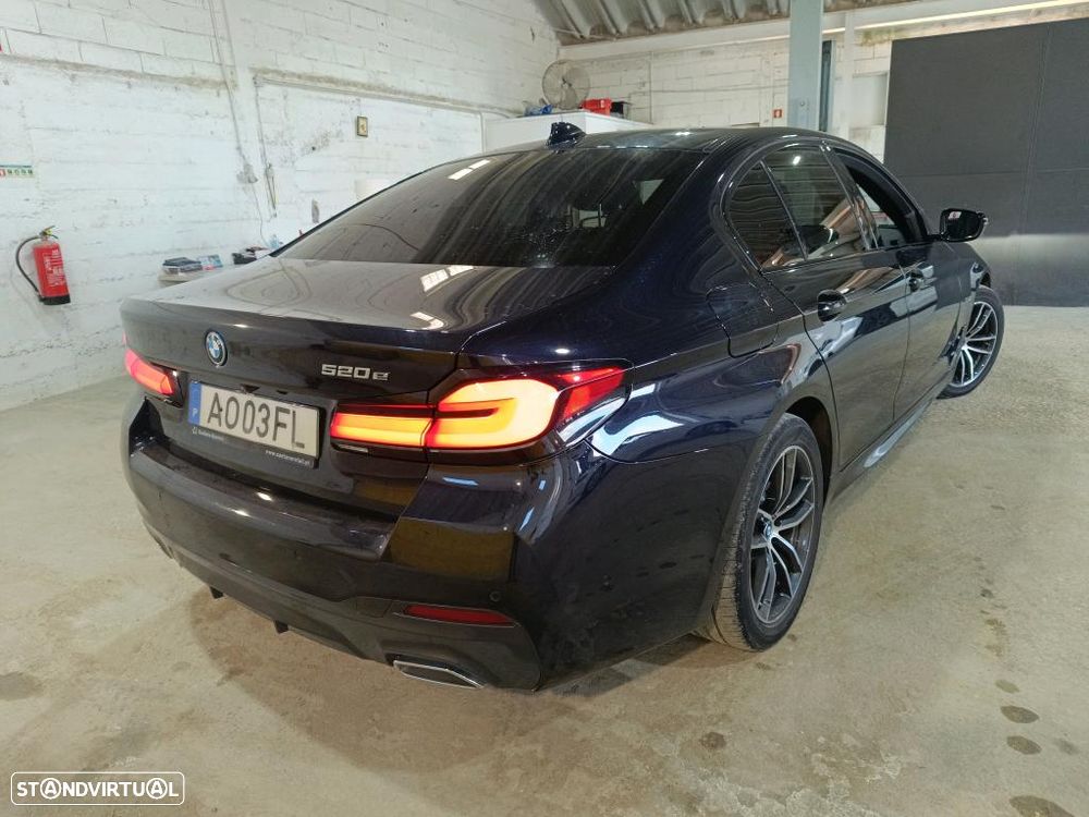 BMW 520 e Pack M - 3