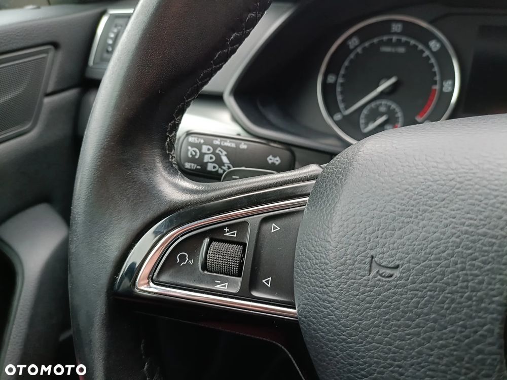 Skoda Superb 2.0 TDI DSG Premium Edition - 16