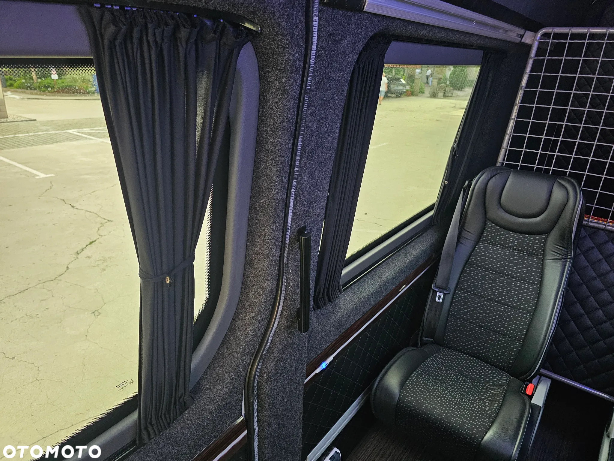 Mercedes-Benz Sprinter - 11