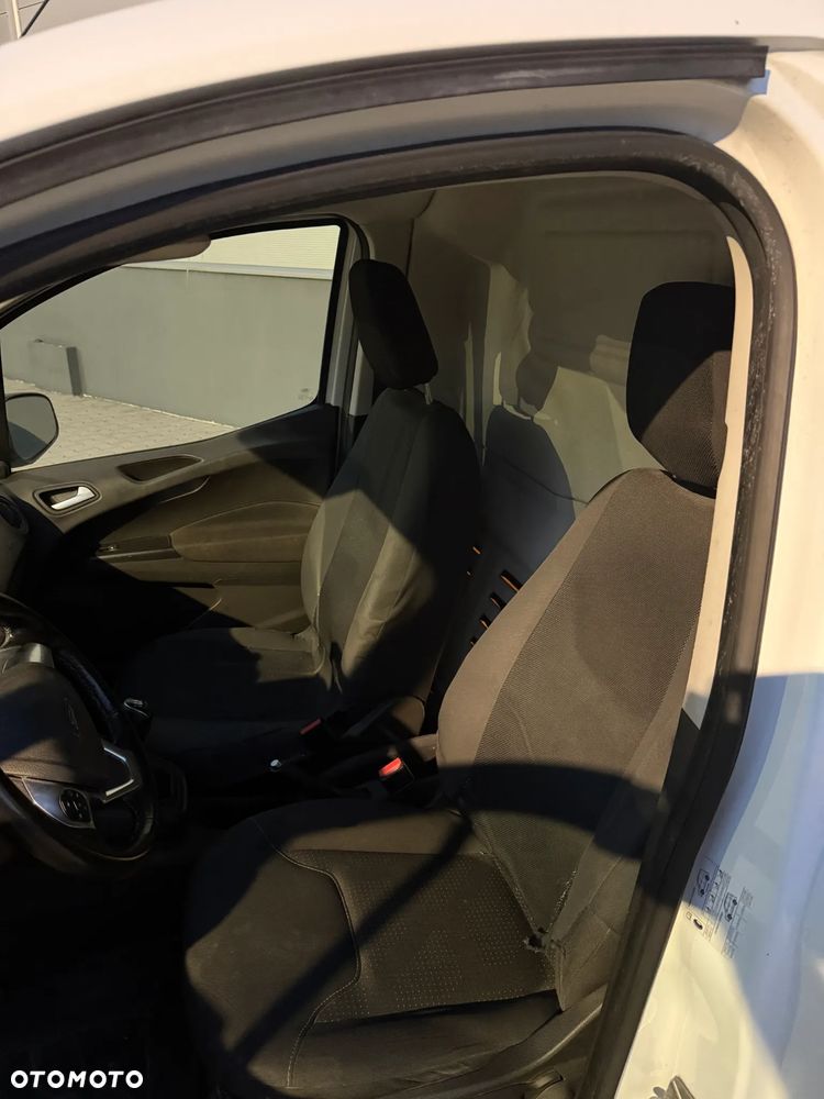 Ford Courier - 7