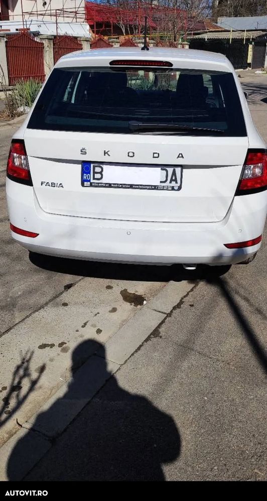Skoda Fabia 1.0 TSI Ambition - 4