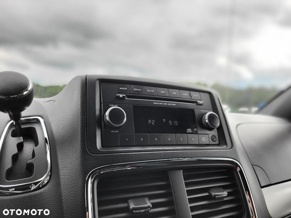 Dodge Grand Caravan - 13