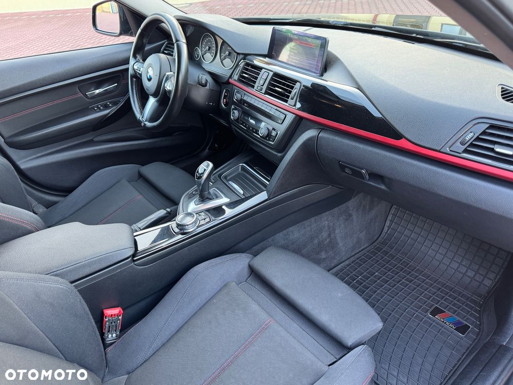BMW Seria 3 320d Blue Performance Sport Line - 39