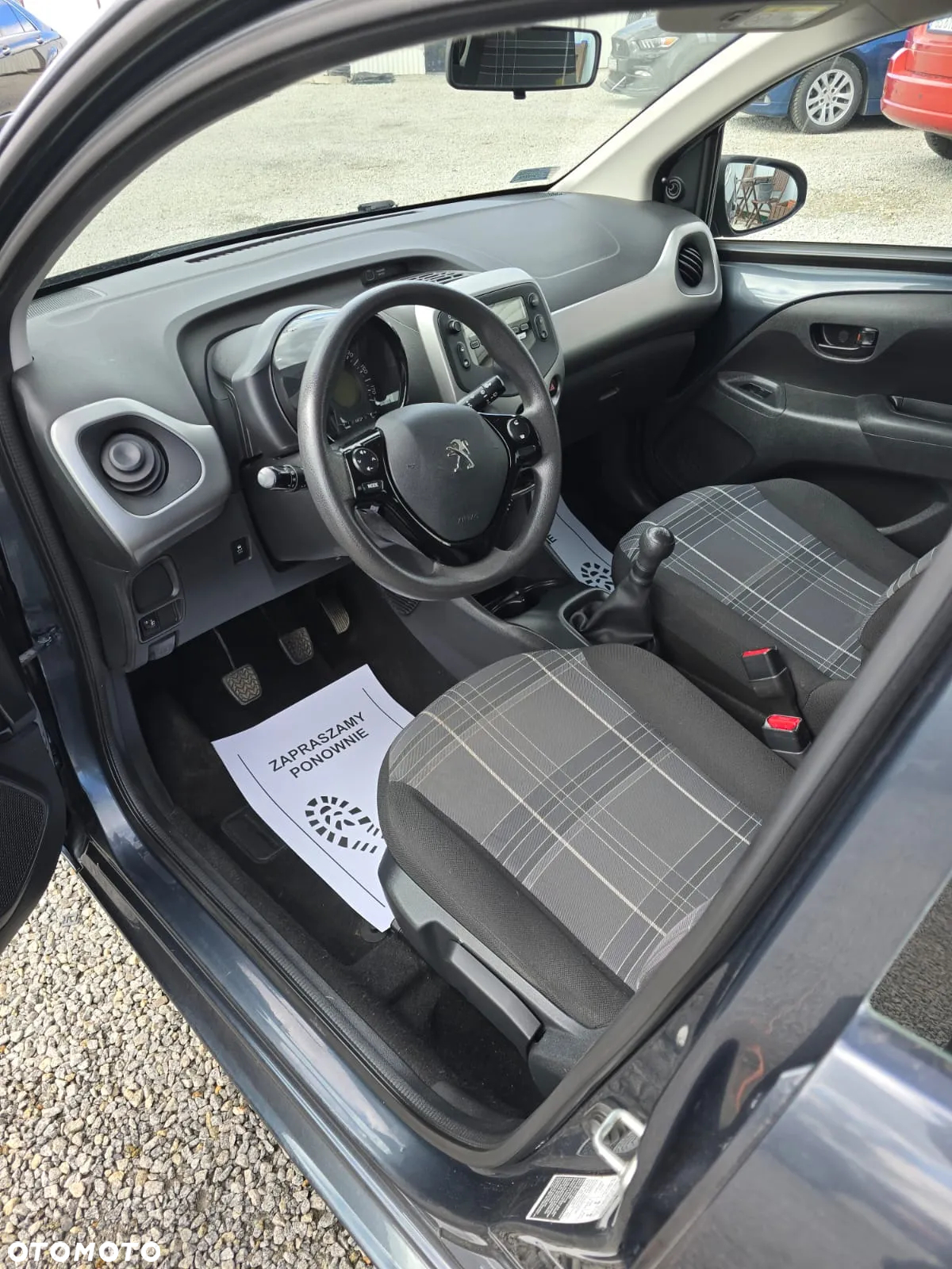 Peugeot 108 - 10