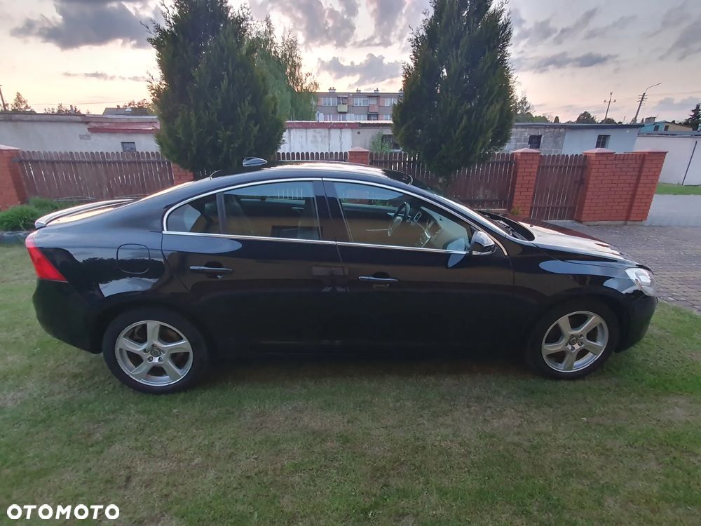 Volvo S60 D3 Momentum - 6