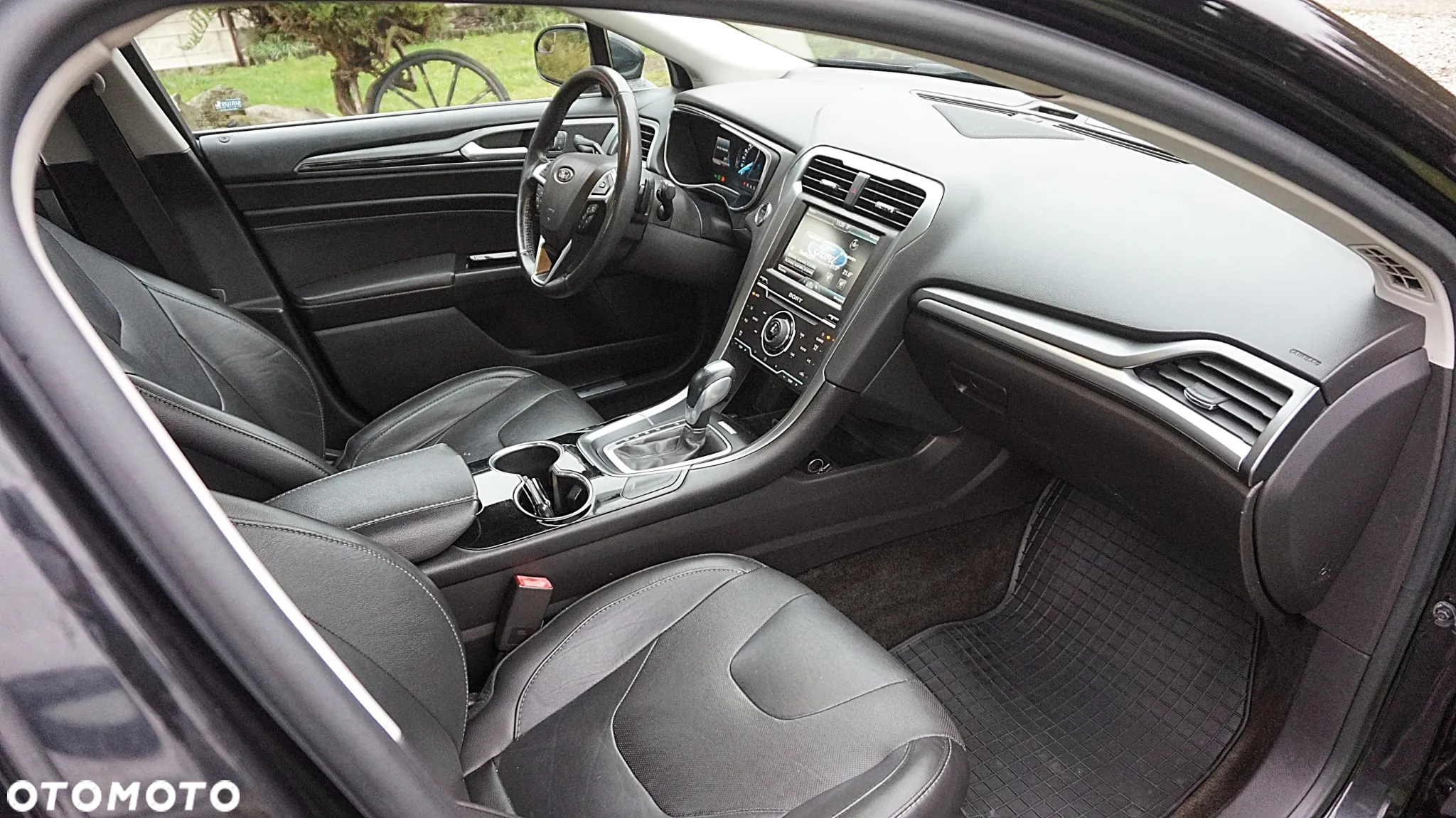 Ford Fusion 2.0 EcoBoost Titanium - 14