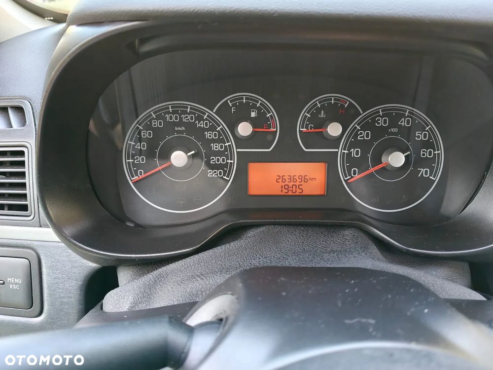 Fiat Grande Punto 1.4 16V Emotion - 8