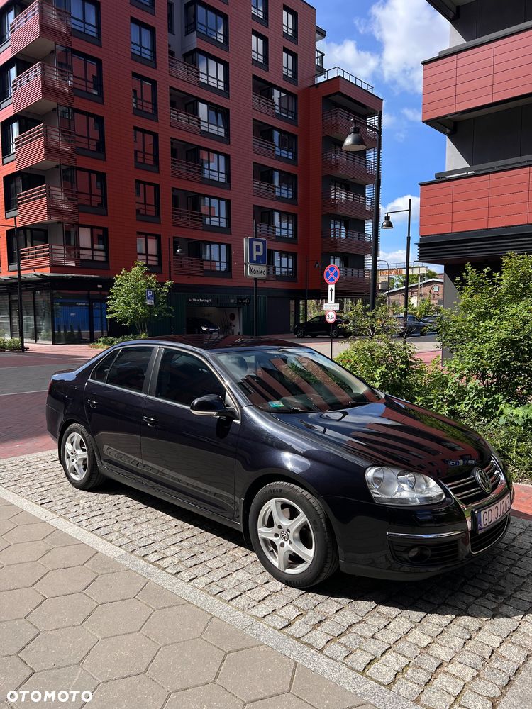 Volkswagen Jetta 1.4 TSI Comfortline - 4