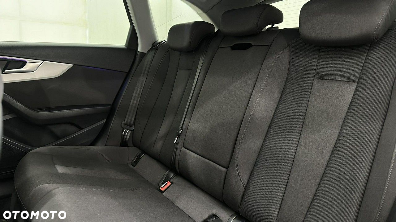 Audi A4 - 12