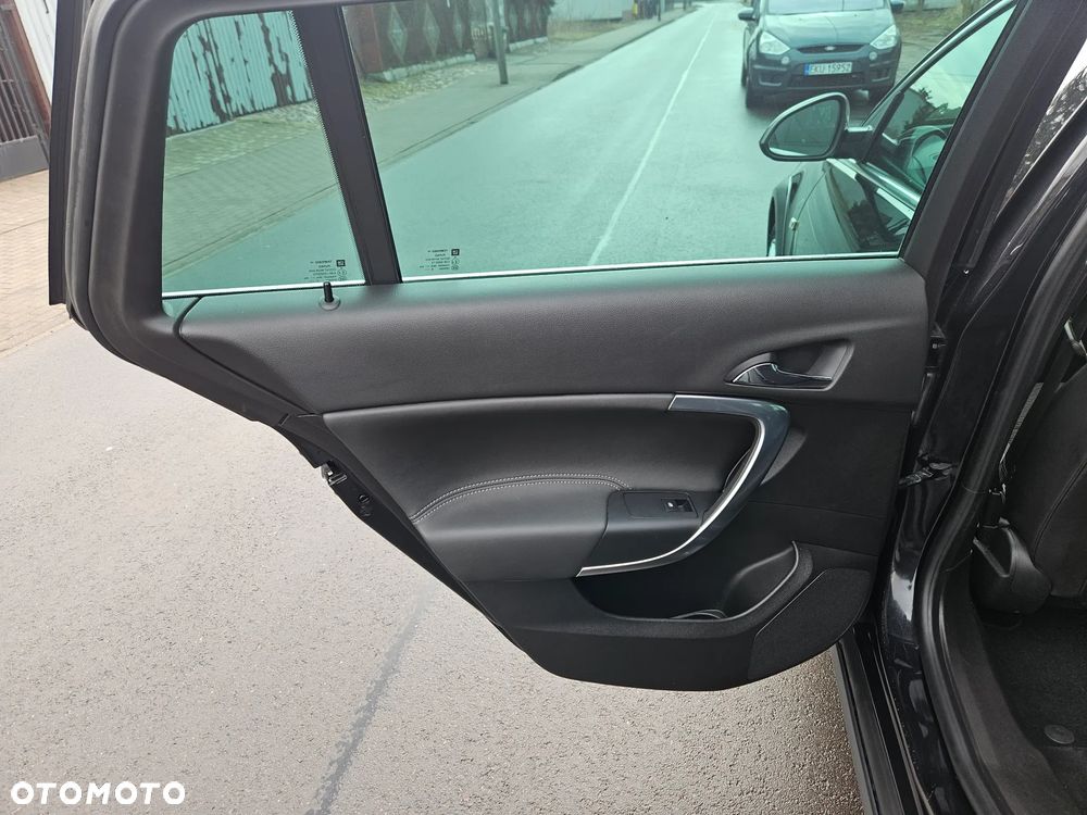 Opel Insignia - 12