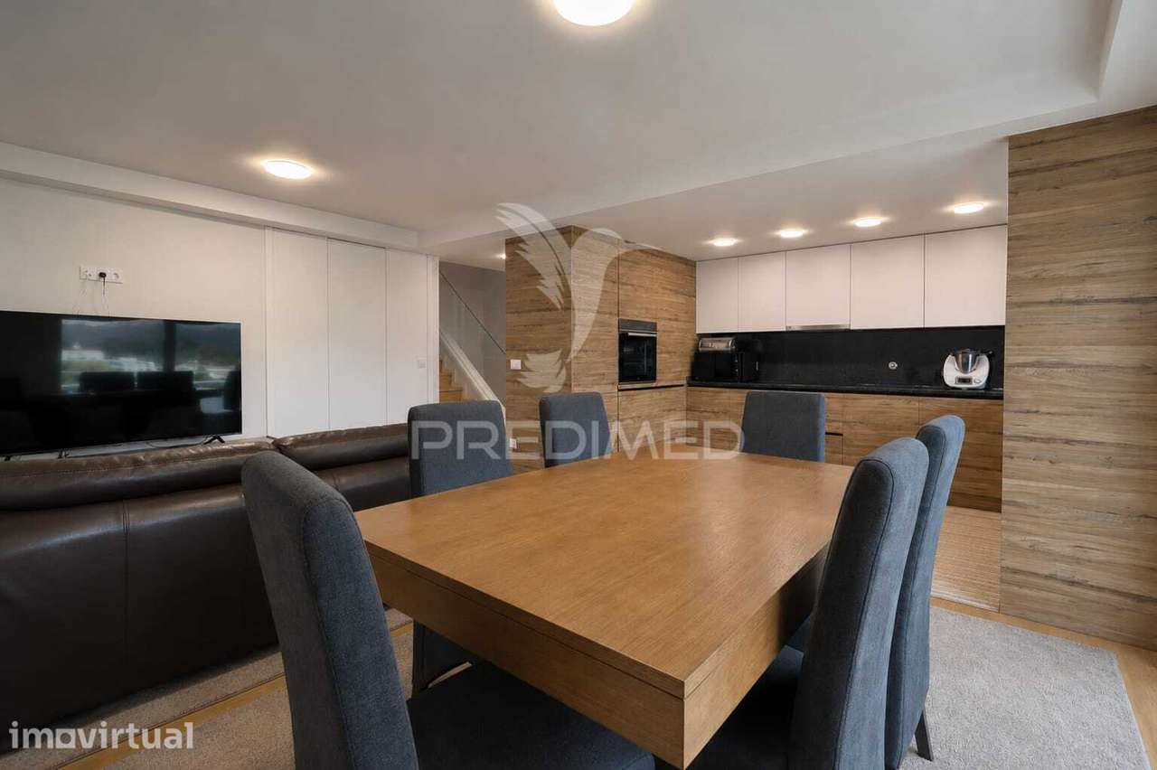 T3 Duplex em Vila Verde- Modernidade, conforto e funcionalidade com... - Grande imagem: 3/26