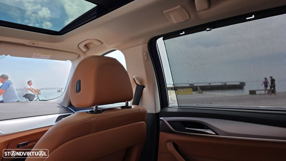 BMW 520 e Aut. Luxury Line - 4