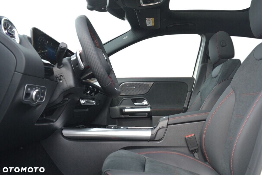 Mercedes-Benz GLA 200 AMG Line - 8