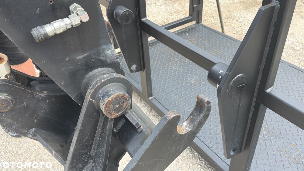 Manitou Ładowarka teleskopowa Manitou Mrt 2150 + Privilage Roto obrotowa 360 Pilot sterowanie radiowe Kosz Widły 2016/17 1840 2550 2540 silnik Mercedes 2150+ Merlo - 18