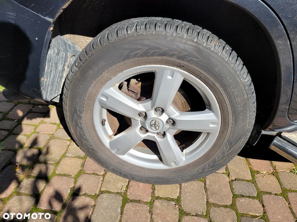 Toyota RAV4 - 16