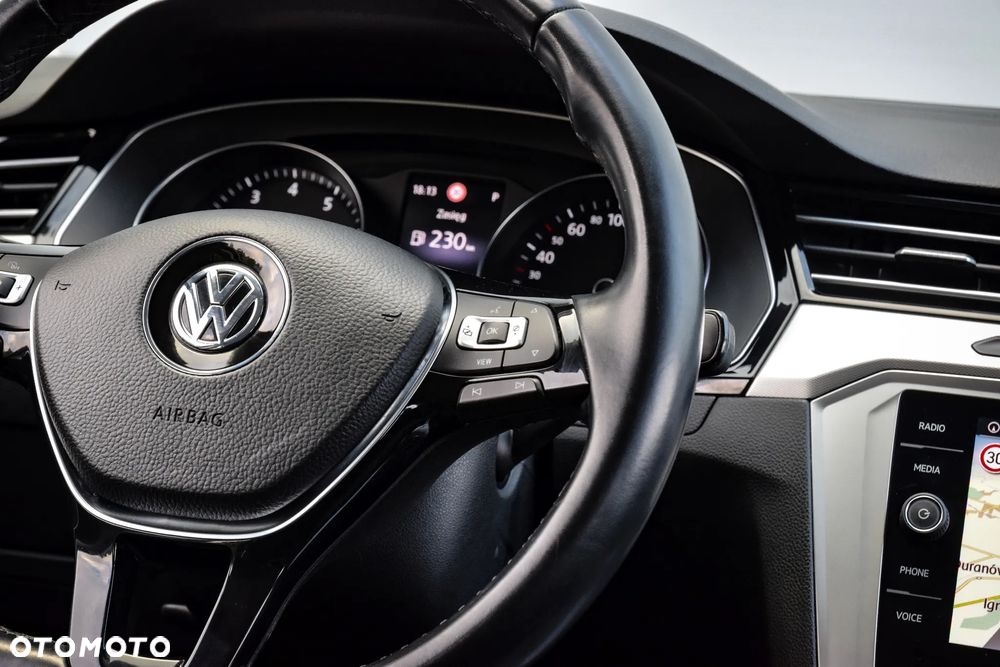 Volkswagen Passat 1.5 TSI EVO Elegance DSG - 29