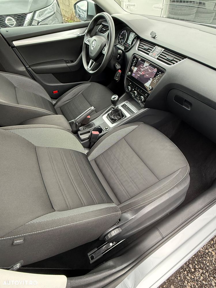 Skoda Octavia 1.6 TDI Ambition - 8