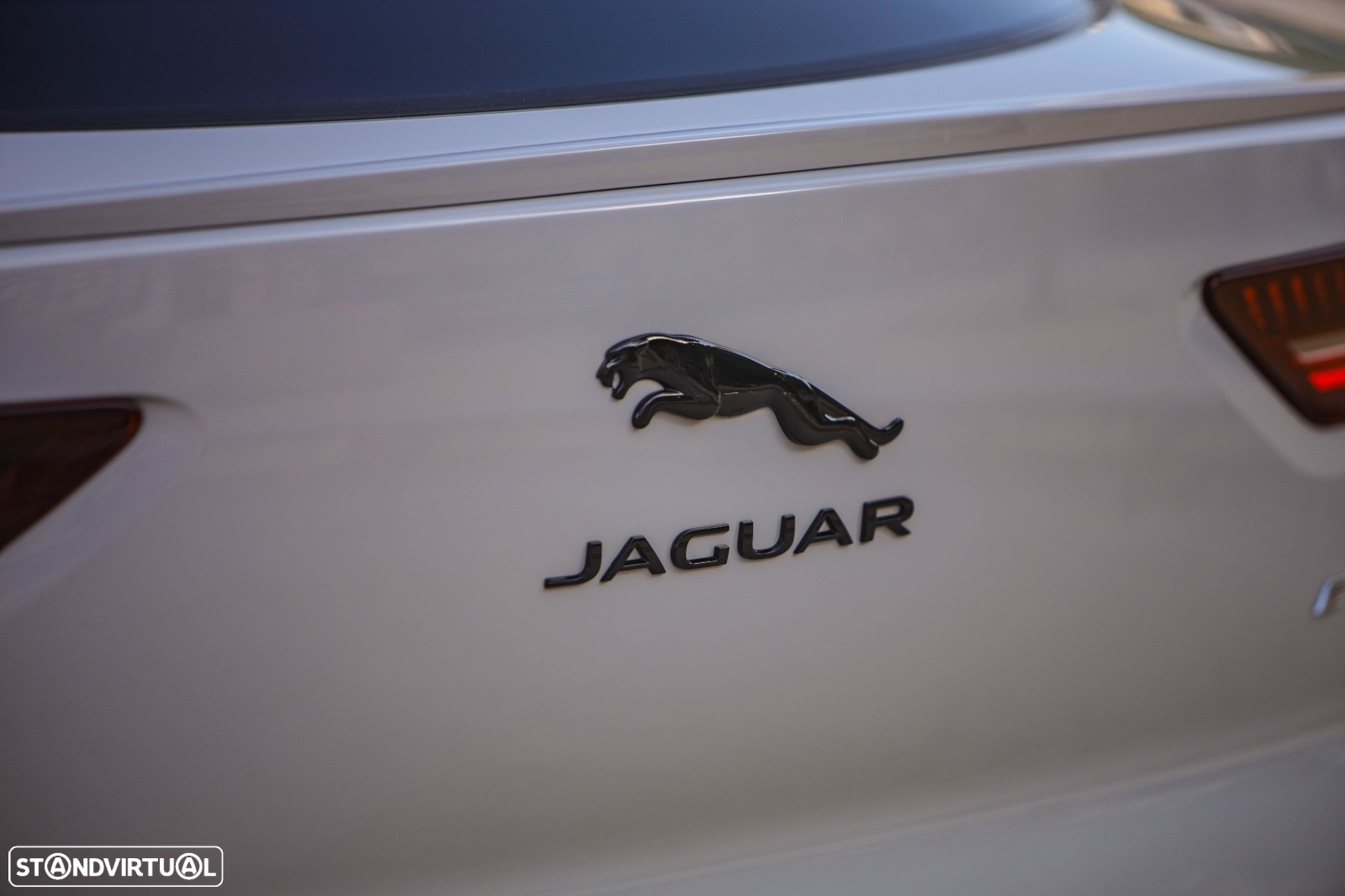 Jaguar I-Pace EV400 AWD R-DYNAMIC HSE - 31