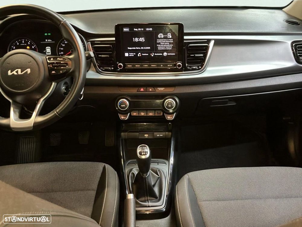Kia Rio - 16