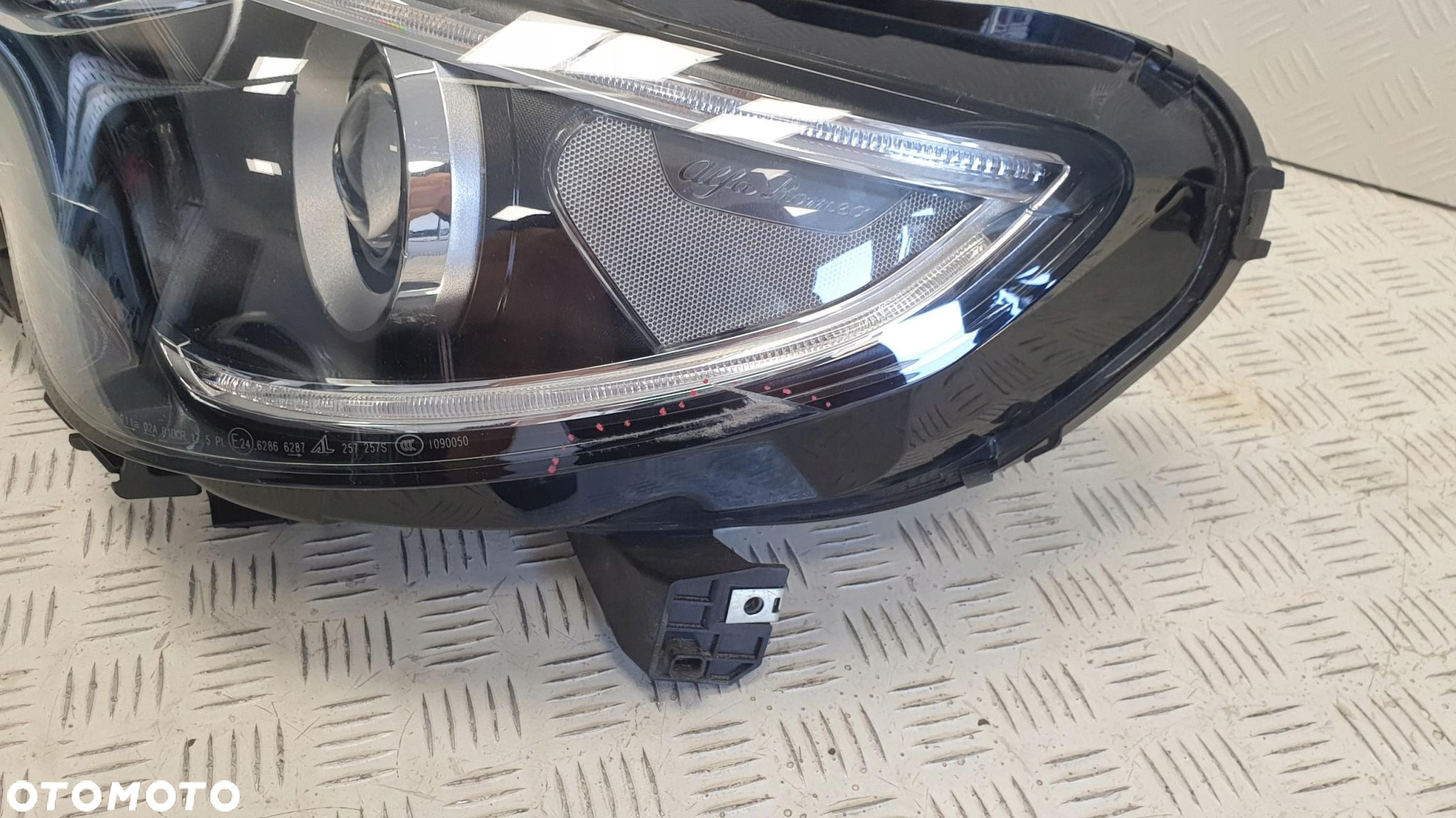 Alfa Romeo Stelvio Lampa Lewa Reflektor Lewy 50559300 - 3