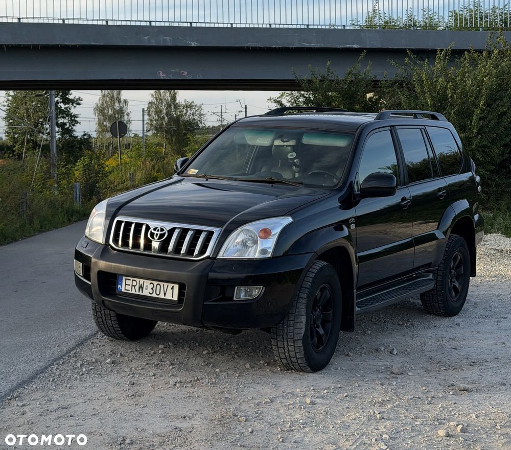 Toyota Land Cruiser - 1