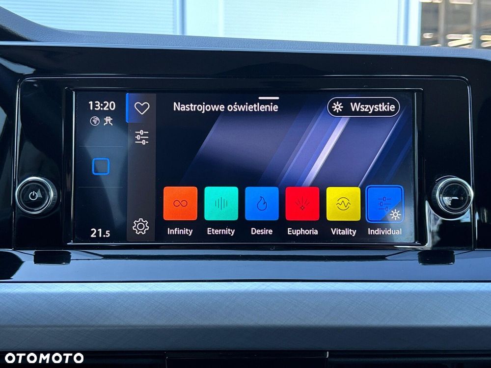 Volkswagen Golf VIII 1.5 TSI EVO Life - 30