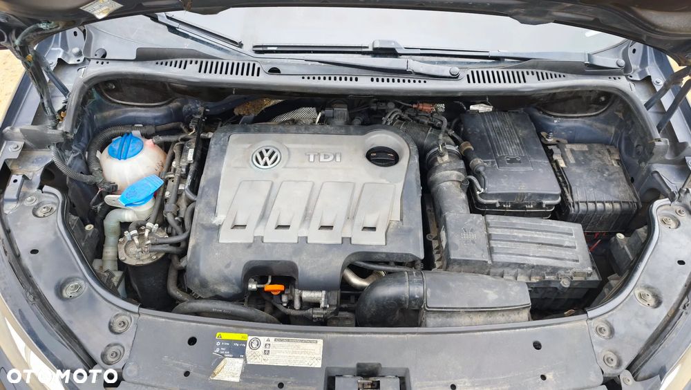 Volkswagen Touran 2.0 TDI DPF BlueMotion Technology DSG MATCH - 14