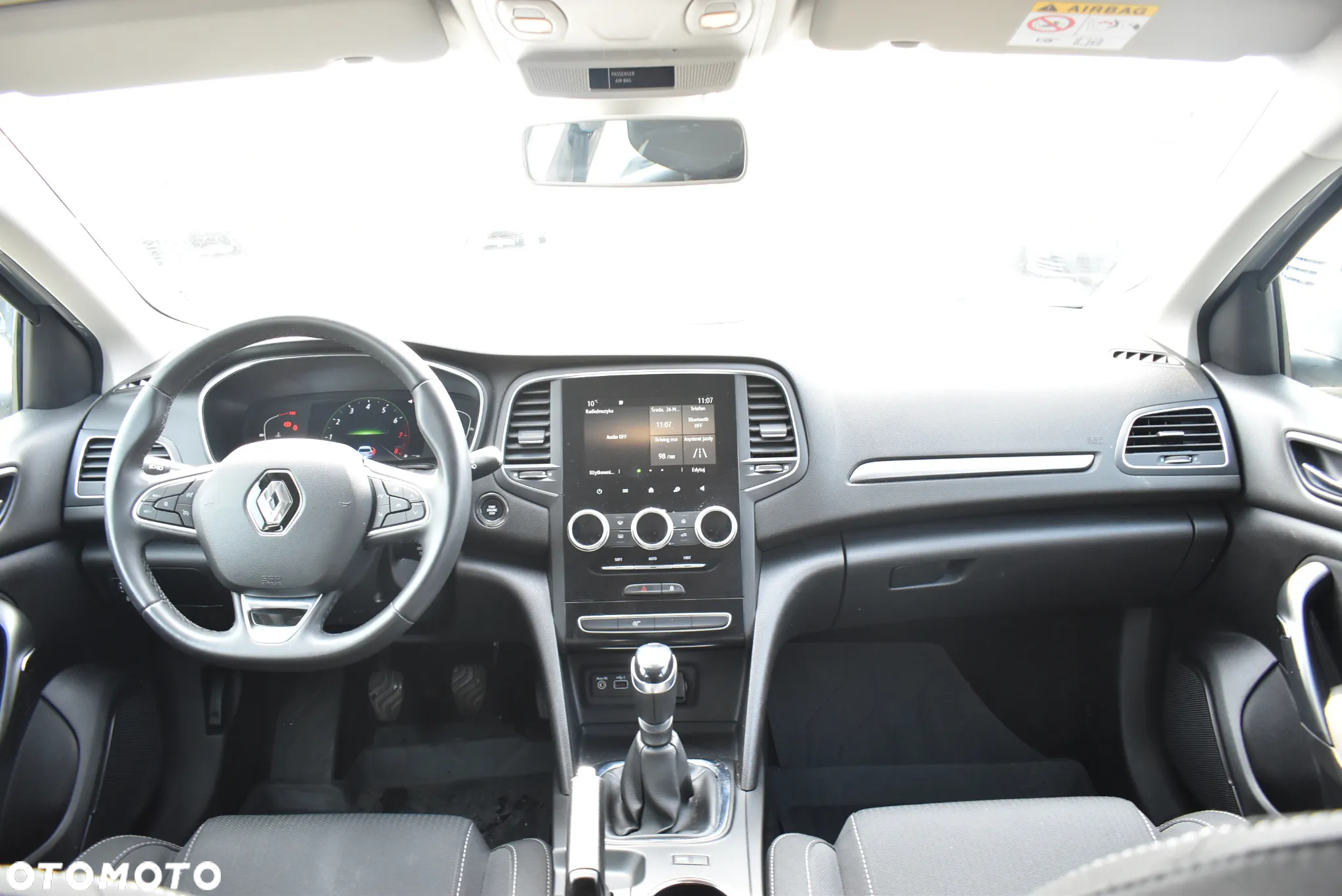 Renault Megane 1.3 TCe FAP Zen - 19