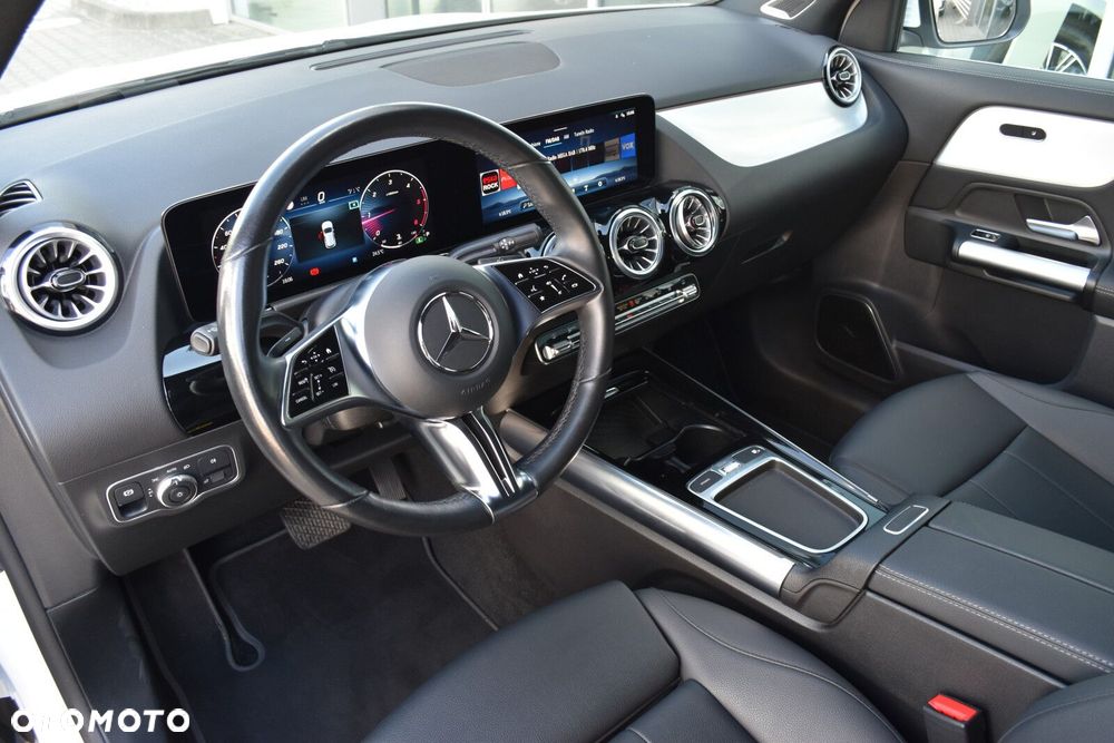 Mercedes-Benz GLA 220 d 4-Matic 8G-DCT - 9