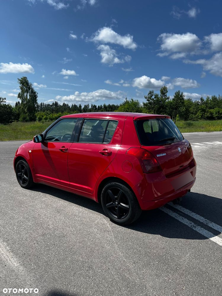 Suzuki Swift - 3
