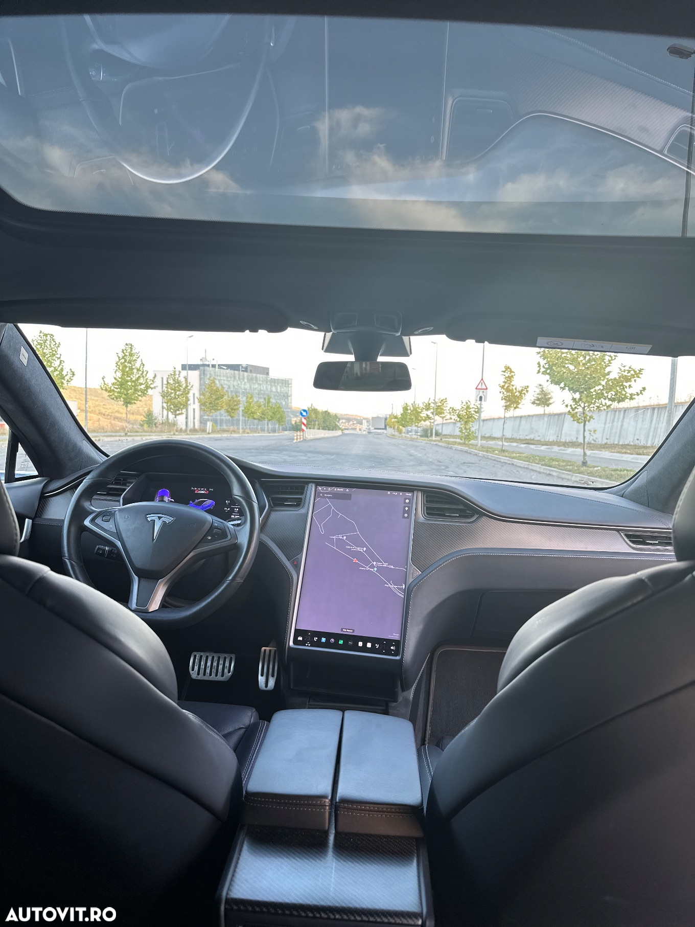 Tesla Model S - 9