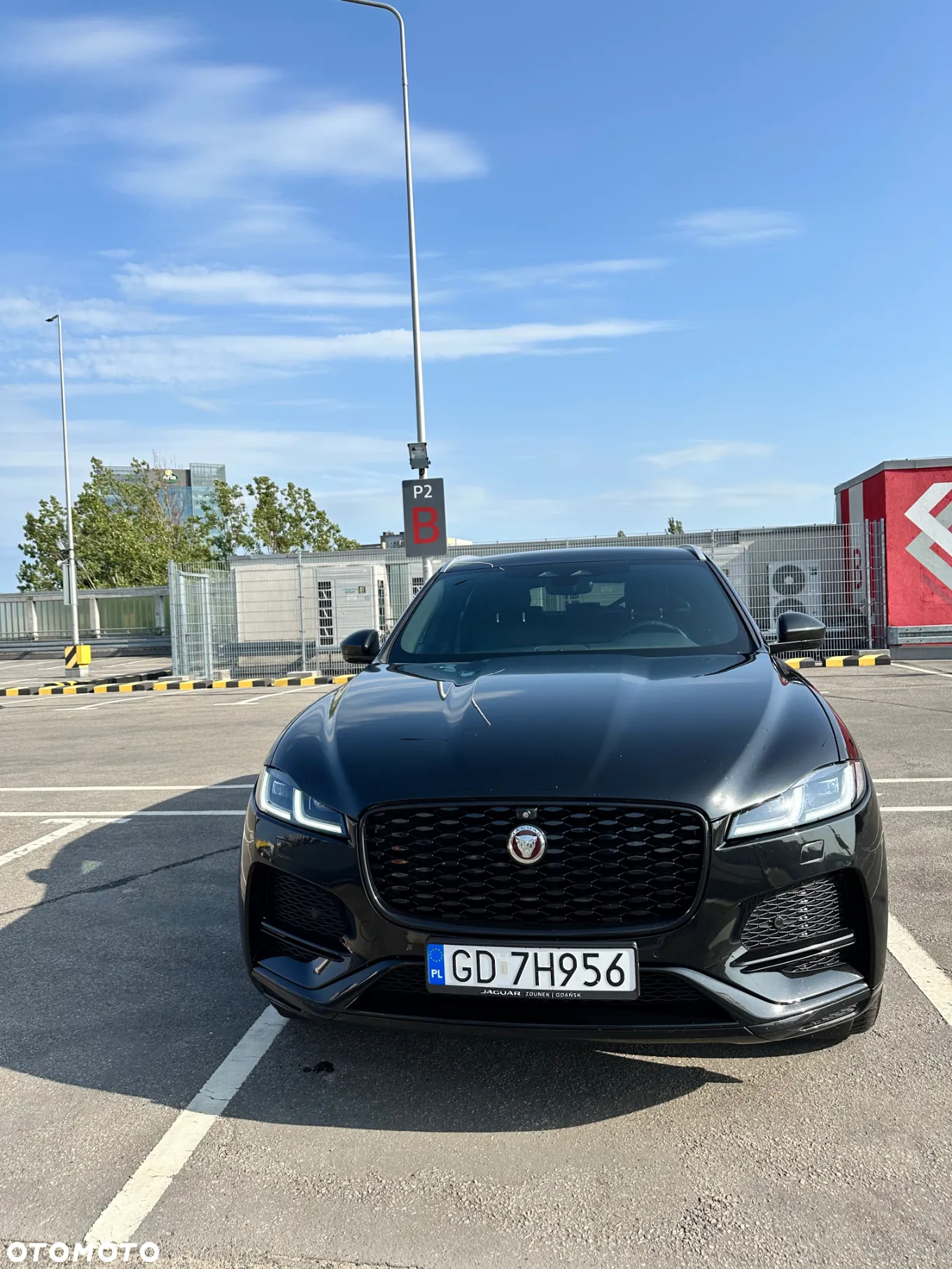 Jaguar F-Pace - 8