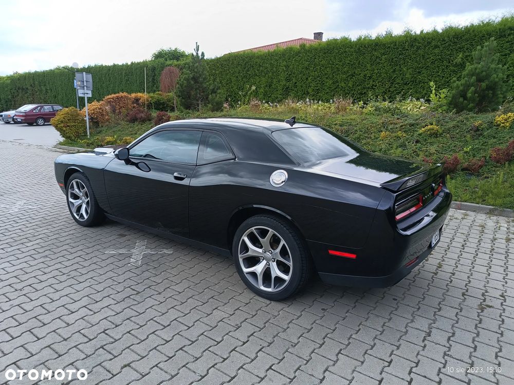 Dodge Challenger - 9