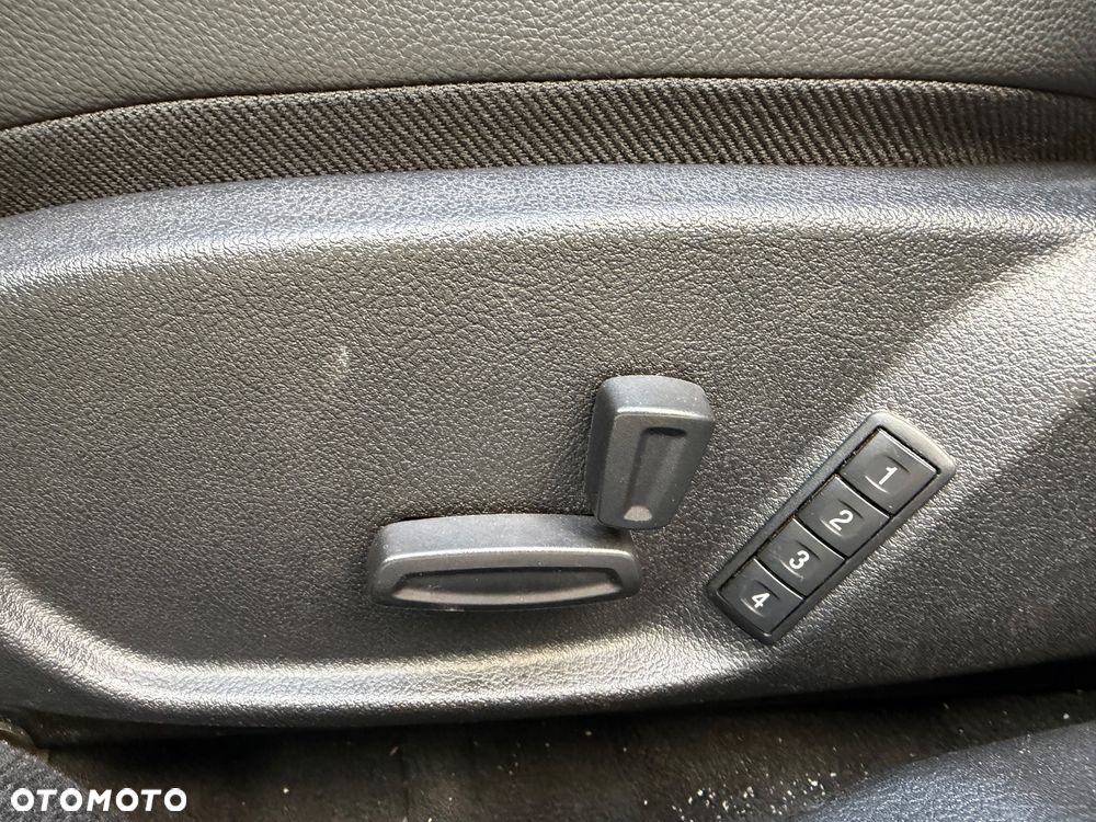 Ford Mondeo 2.0 TDCi Titanium X - 19