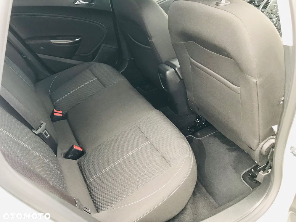 Opel Astra - 14